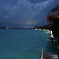 szürkület a vizibungallókról <br/>(Maldív-szigetek • LUX* South Ari Atoll (LUX* Maldives))